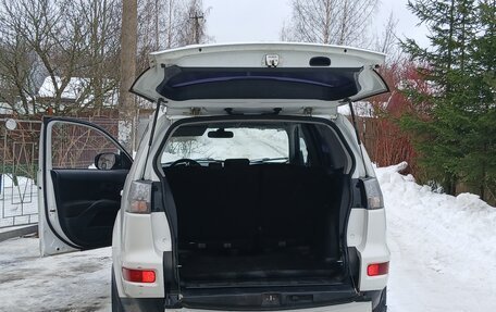 Mitsubishi Outlander III рестайлинг 3, 2010 год, 760 000 рублей, 7 фотография