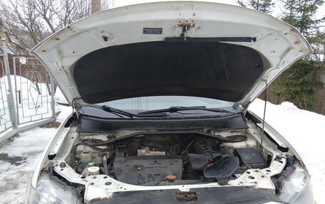 Mitsubishi Outlander III рестайлинг 3, 2010 год, 760 000 рублей, 10 фотография