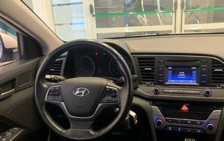 Hyundai Elantra VI рестайлинг, 2017 год, 1 420 500 рублей, 8 фотография