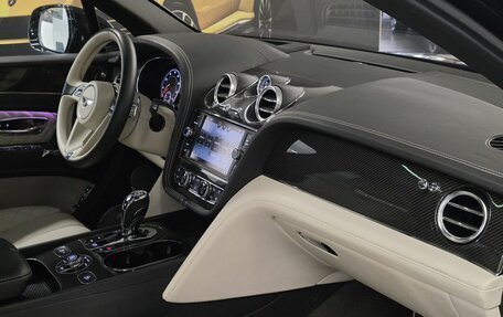 Bentley Bentayga I, 2019 год, 13 498 000 рублей, 28 фотография