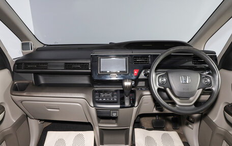 Honda Stepwgn IV, 2016 год, 1 999 000 рублей, 14 фотография