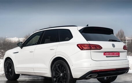 Volkswagen Touareg III, 2019 год, 6 000 000 рублей, 2 фотография