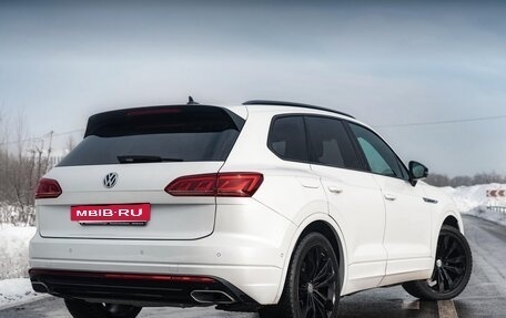 Volkswagen Touareg III, 2019 год, 6 000 000 рублей, 3 фотография