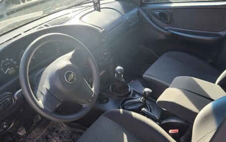 Chevrolet Niva I рестайлинг, 2017 год, 675 000 рублей, 6 фотография