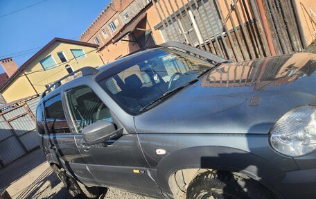 Chevrolet Niva I рестайлинг, 2017 год, 675 000 рублей, 3 фотография