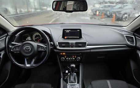 Mazda 3, 2017 год, 1 650 000 рублей, 10 фотография