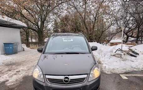 Opel Zafira B, 2012 год, 660 000 рублей, 1 фотография