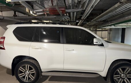 Toyota Land Cruiser Prado 150 рестайлинг 2, 2011 год, 3 400 000 рублей, 3 фотография