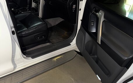 Toyota Land Cruiser Prado 150 рестайлинг 2, 2011 год, 3 400 000 рублей, 9 фотография