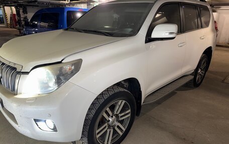 Toyota Land Cruiser Prado 150 рестайлинг 2, 2011 год, 3 400 000 рублей, 13 фотография