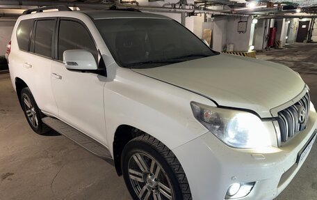 Toyota Land Cruiser Prado 150 рестайлинг 2, 2011 год, 3 400 000 рублей, 14 фотография