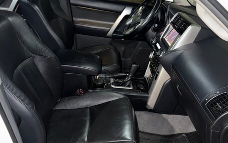 Toyota Land Cruiser Prado 150 рестайлинг 2, 2011 год, 3 400 000 рублей, 8 фотография