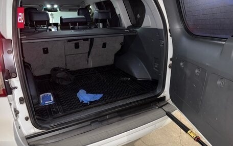 Toyota Land Cruiser Prado 150 рестайлинг 2, 2011 год, 3 400 000 рублей, 16 фотография