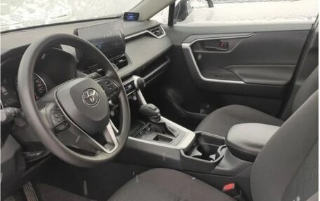 Toyota RAV4, 2024 год, 3 500 000 рублей, 5 фотография