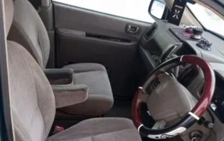 Mitsubishi Dion I рестайлинг, 2000 год, 350 000 рублей, 2 фотография