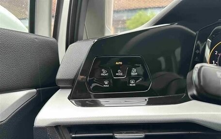 Volkswagen Golf VIII, 2022 год, 1 283 000 рублей, 12 фотография