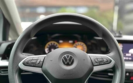 Volkswagen Golf VIII, 2022 год, 1 283 000 рублей, 16 фотография