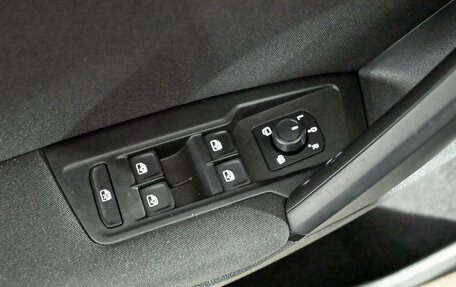 Volkswagen Tiguan II, 2021 год, 2 920 000 рублей, 12 фотография