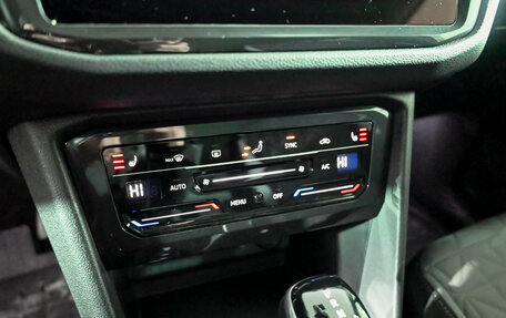 Volkswagen Tiguan II, 2021 год, 2 920 000 рублей, 15 фотография