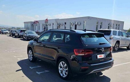 Volkswagen Taos, 2022 год, 2 100 000 рублей, 4 фотография