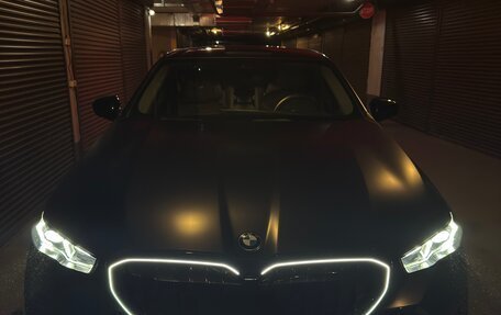 BMW 5 серия, 2025 год, 7 900 000 рублей, 10 фотография