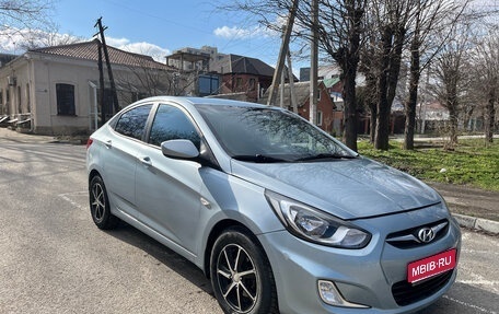 Hyundai Solaris II рестайлинг, 2011 год, 730 000 рублей, 1 фотография