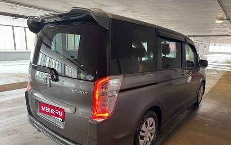 Honda Stepwgn IV, 2013 год, 1 630 000 рублей, 5 фотография