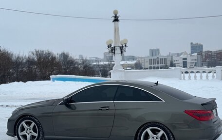 Mercedes-Benz E-Класс, 2011 год, 1 300 000 рублей, 13 фотография