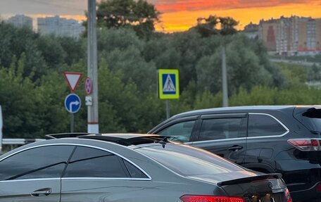 Mercedes-Benz E-Класс, 2011 год, 1 300 000 рублей, 8 фотография