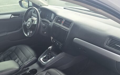 Volkswagen Jetta VI, 2012 год, 850 000 рублей, 7 фотография