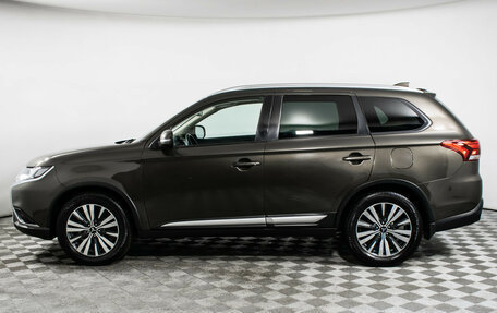 Mitsubishi Outlander III рестайлинг 3, 2019 год, 1 820 000 рублей, 8 фотография