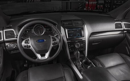 Ford Explorer VI, 2013 год, 1 699 000 рублей, 8 фотография