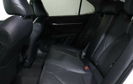 Toyota Camry, 2021 год, 3 529 000 рублей, 10 фотография