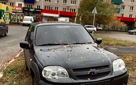 Chevrolet Niva I рестайлинг, 2004 год, 340 000 рублей, 2 фотография