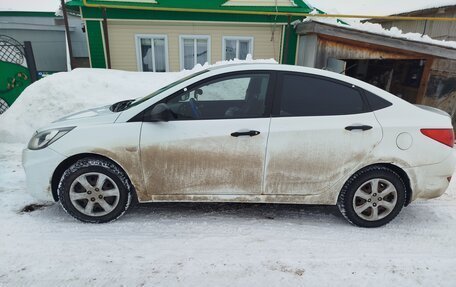 Hyundai Solaris II рестайлинг, 2013 год, 420 000 рублей, 5 фотография