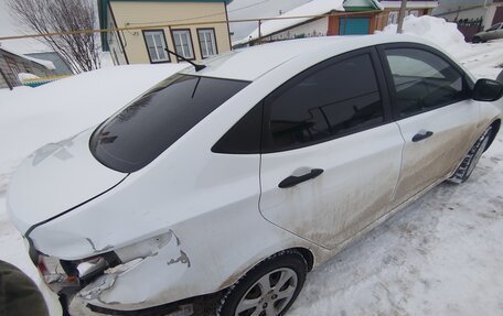 Hyundai Solaris II рестайлинг, 2013 год, 420 000 рублей, 3 фотография