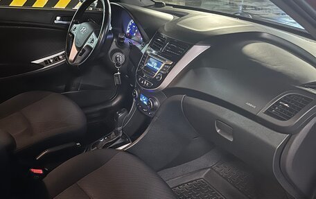 Hyundai Solaris II рестайлинг, 2014 год, 850 000 рублей, 5 фотография