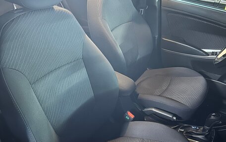 Hyundai Solaris II рестайлинг, 2014 год, 850 000 рублей, 4 фотография