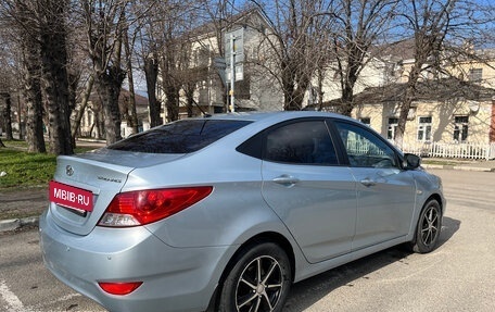 Hyundai Solaris II рестайлинг, 2011 год, 730 000 рублей, 3 фотография