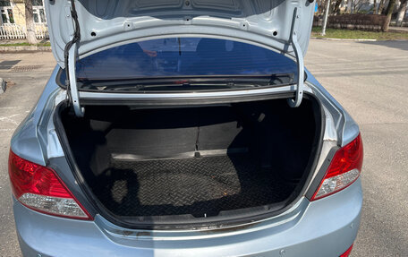 Hyundai Solaris II рестайлинг, 2011 год, 730 000 рублей, 11 фотография