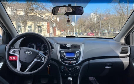 Hyundai Solaris II рестайлинг, 2011 год, 730 000 рублей, 10 фотография