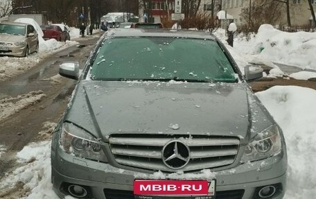 Mercedes-Benz C-Класс, 2008 год, 900 000 рублей, 1 фотография