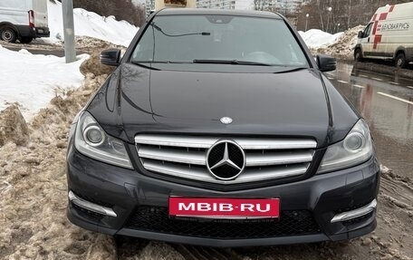 Mercedes-Benz C-Класс, 2011 год, 1 550 000 рублей, 1 фотография