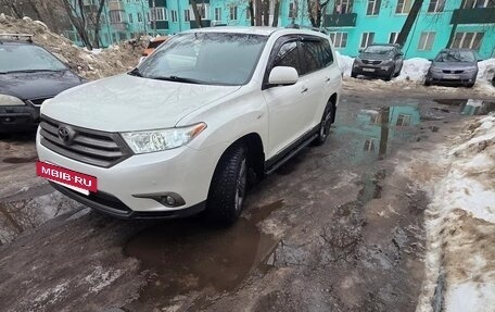 Toyota Highlander III, 2012 год, 2 290 000 рублей, 2 фотография