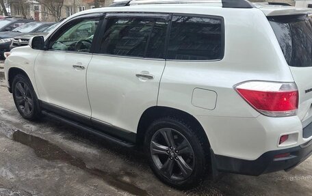 Toyota Highlander III, 2012 год, 2 290 000 рублей, 11 фотография