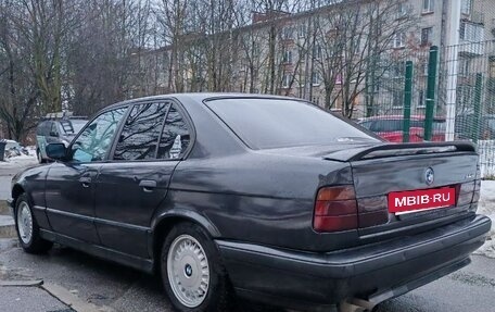 BMW 5 серия, 1991 год, 650 000 рублей, 6 фотография
