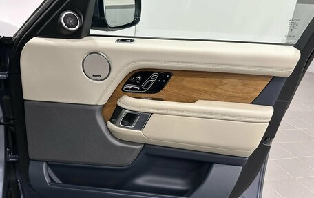 Land Rover Range Rover IV рестайлинг, 2018 год, 4 990 000 рублей, 32 фотография