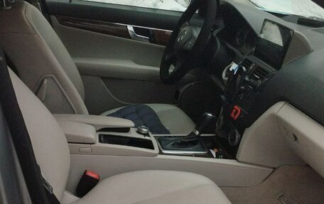 Mercedes-Benz C-Класс, 2008 год, 900 000 рублей, 5 фотография