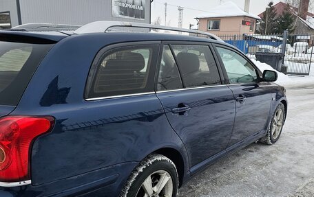 Toyota Avensis III рестайлинг, 2004 год, 860 000 рублей, 2 фотография