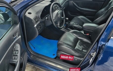 Toyota Avensis III рестайлинг, 2004 год, 860 000 рублей, 8 фотография